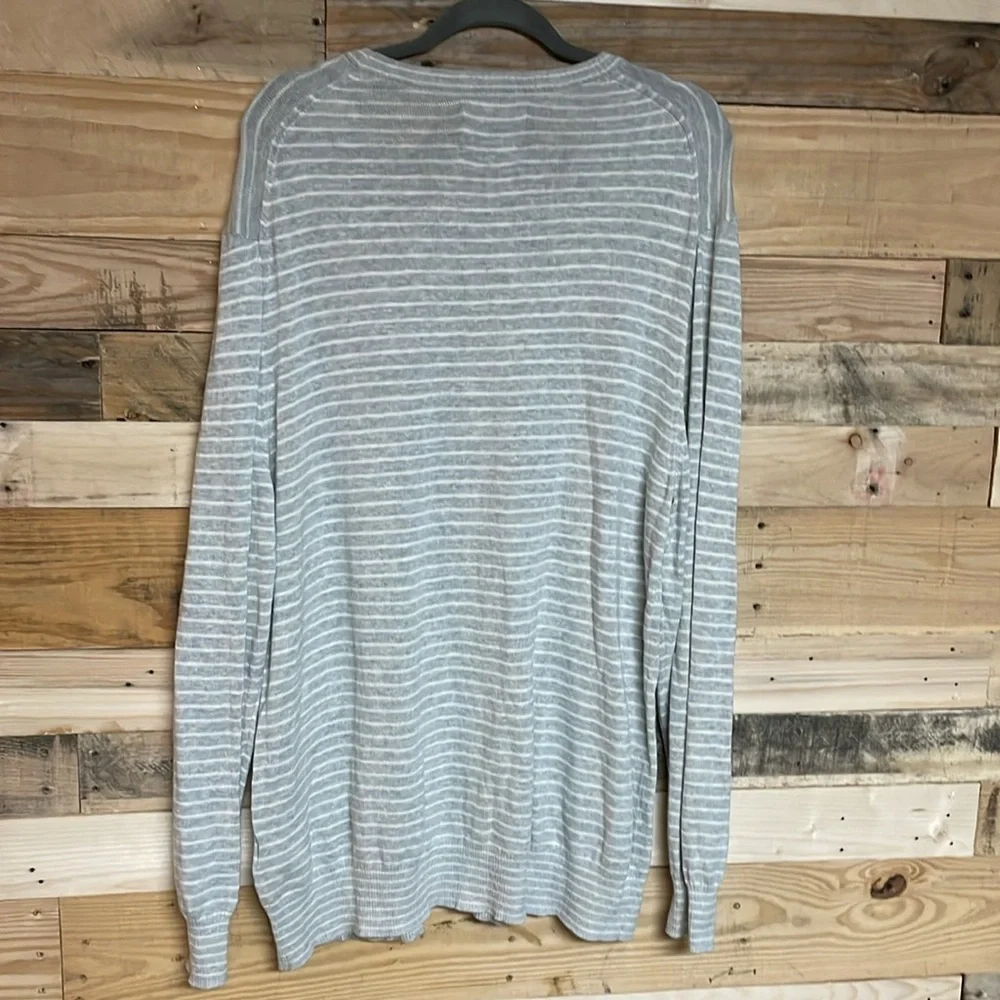 American Eagle size XL gray and white stripe crewneck sweater